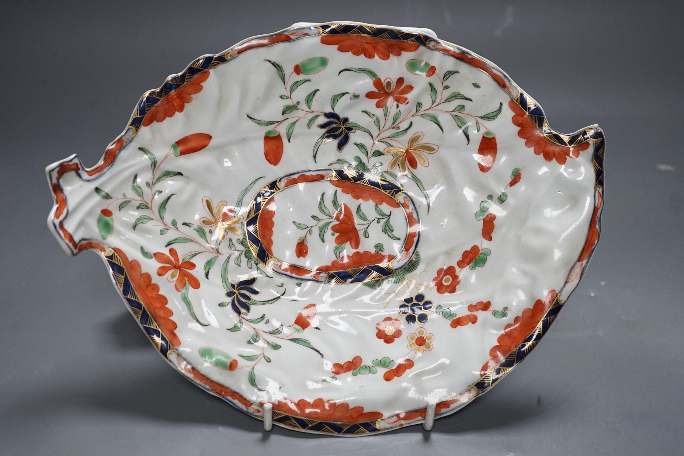 A Worcester leaf shaped dish painted in Japanese style with a version of the Kempthorne pattern, 26cm